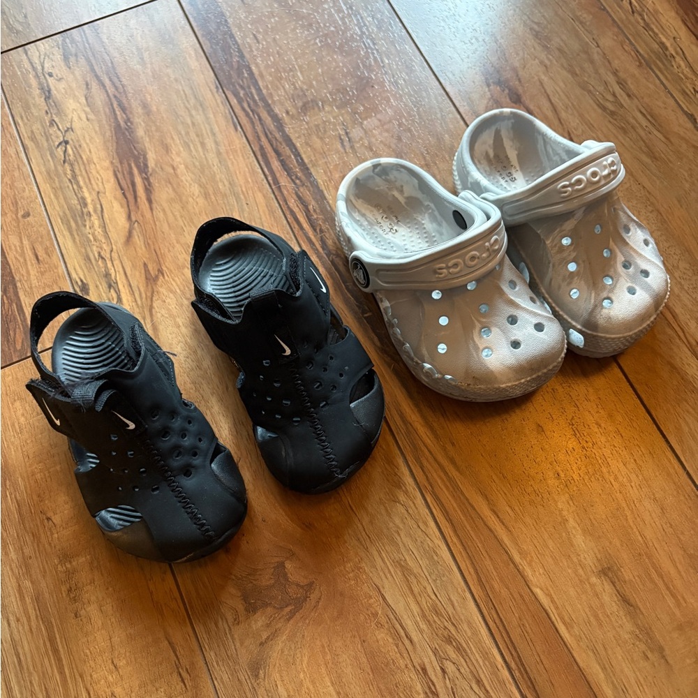 Nike Kids Black Slide Sandals with Vent Holes